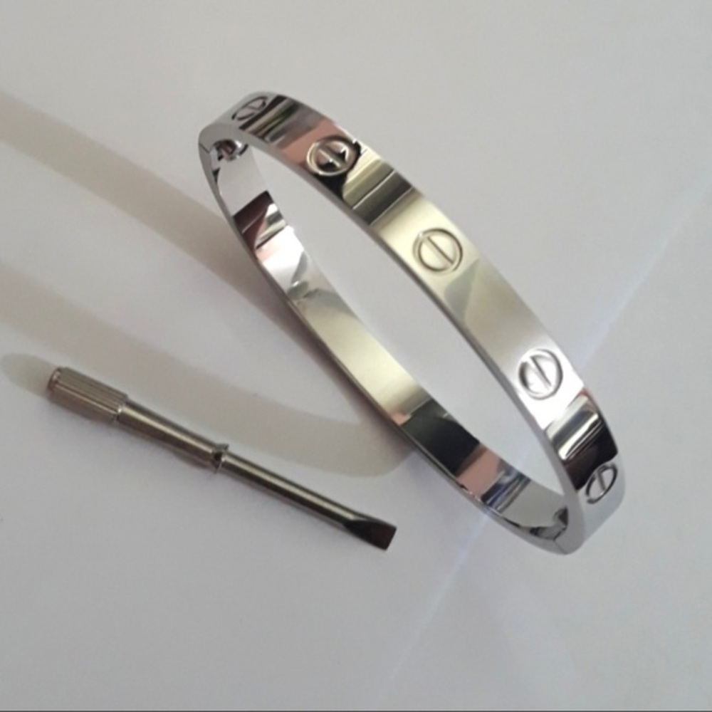 Silver Love Screw Bangle Bracelet and Screw Driver